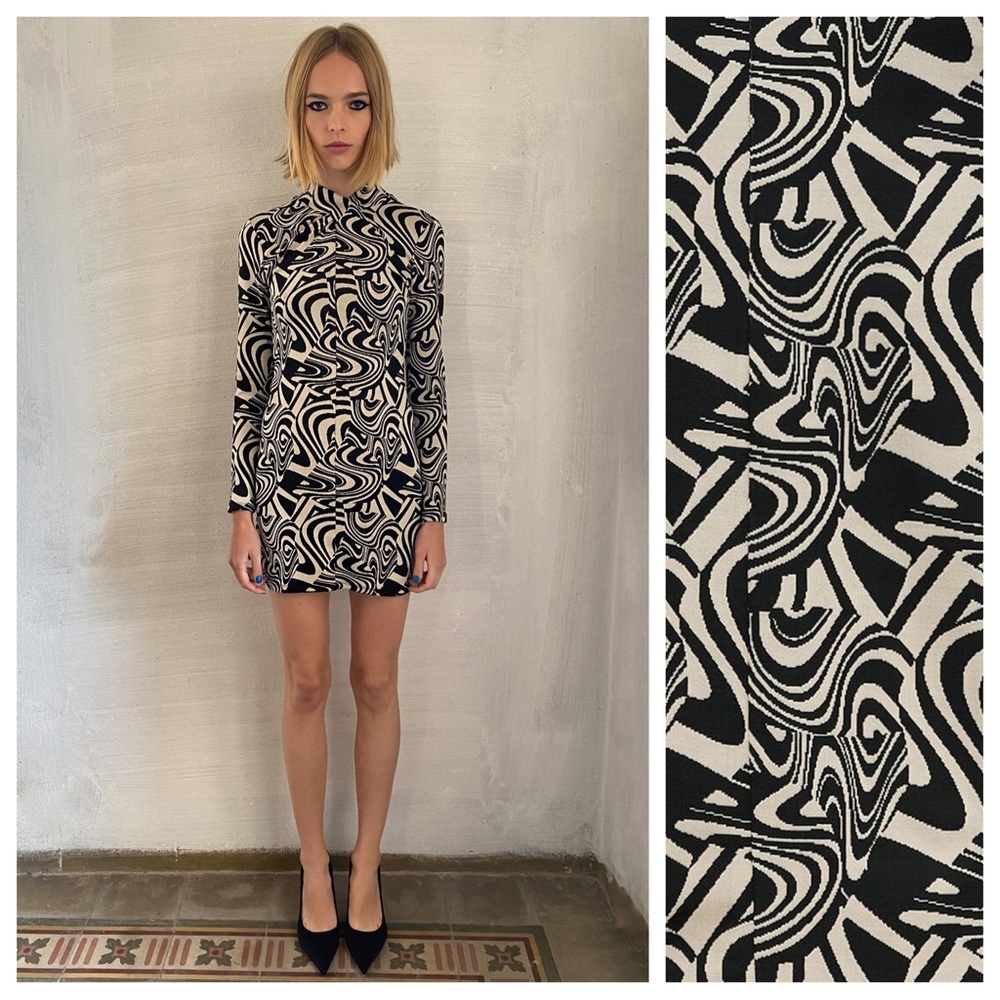 NWT. Zara Black/Off White Jacquard Swirl Print Knit Wrap Mini Dress. Size L.